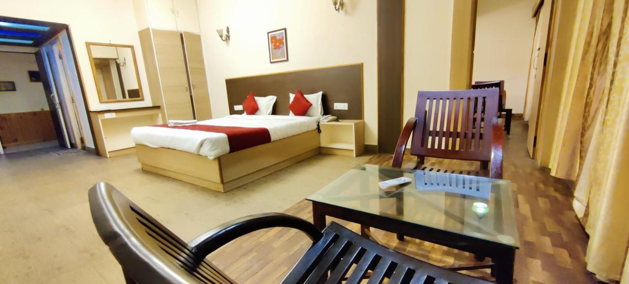 Sapphire Grand Ooty Hotel Bagian luar foto