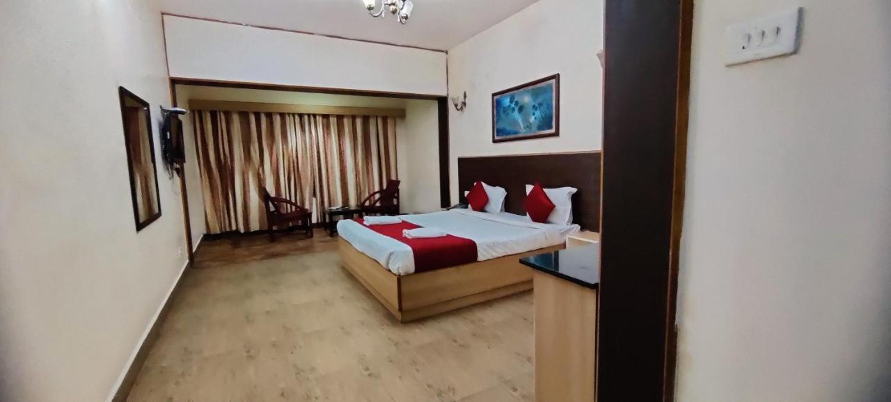 Sapphire Grand Ooty Hotel Bagian luar foto
