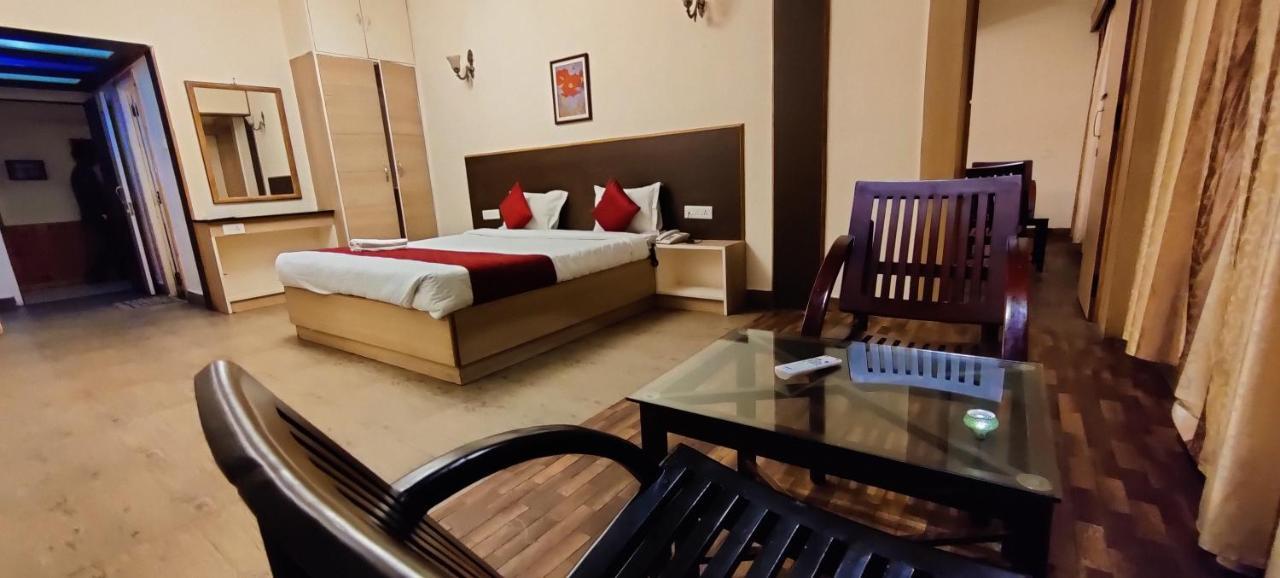 Sapphire Grand Ooty Hotel Bagian luar foto