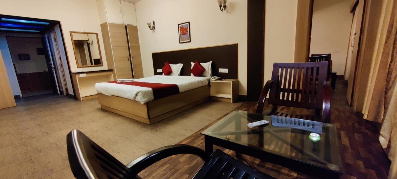 Sapphire Grand Ooty Hotel Bagian luar foto