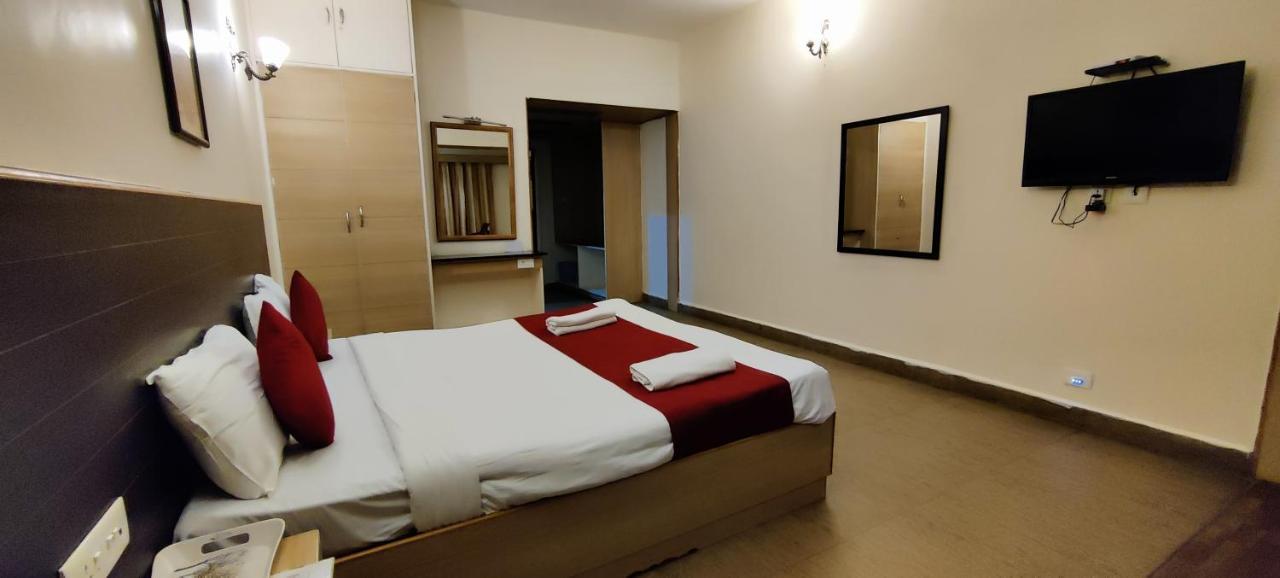 Sapphire Grand Ooty Hotel Bagian luar foto