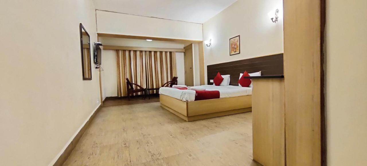 Sapphire Grand Ooty Hotel Bagian luar foto