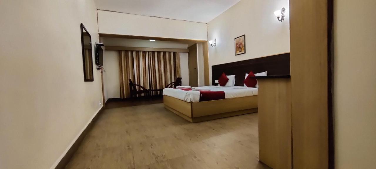 Sapphire Grand Ooty Hotel Bagian luar foto
